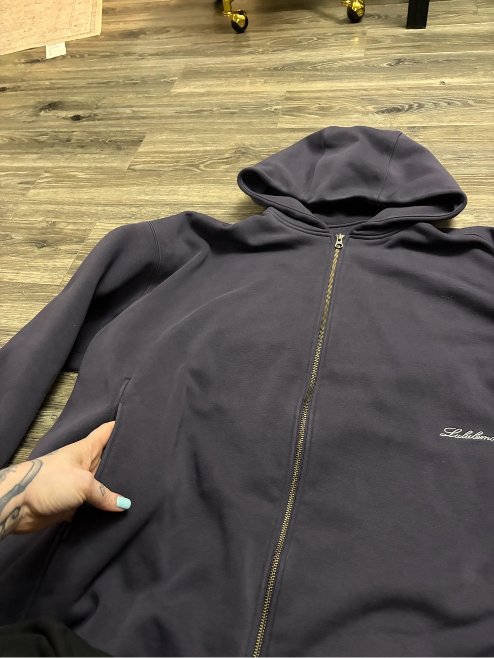 Lululemon Big Cozy Full-Zip Hoodie (Atmospheric Purple) Size XL - Picture 4 of 11